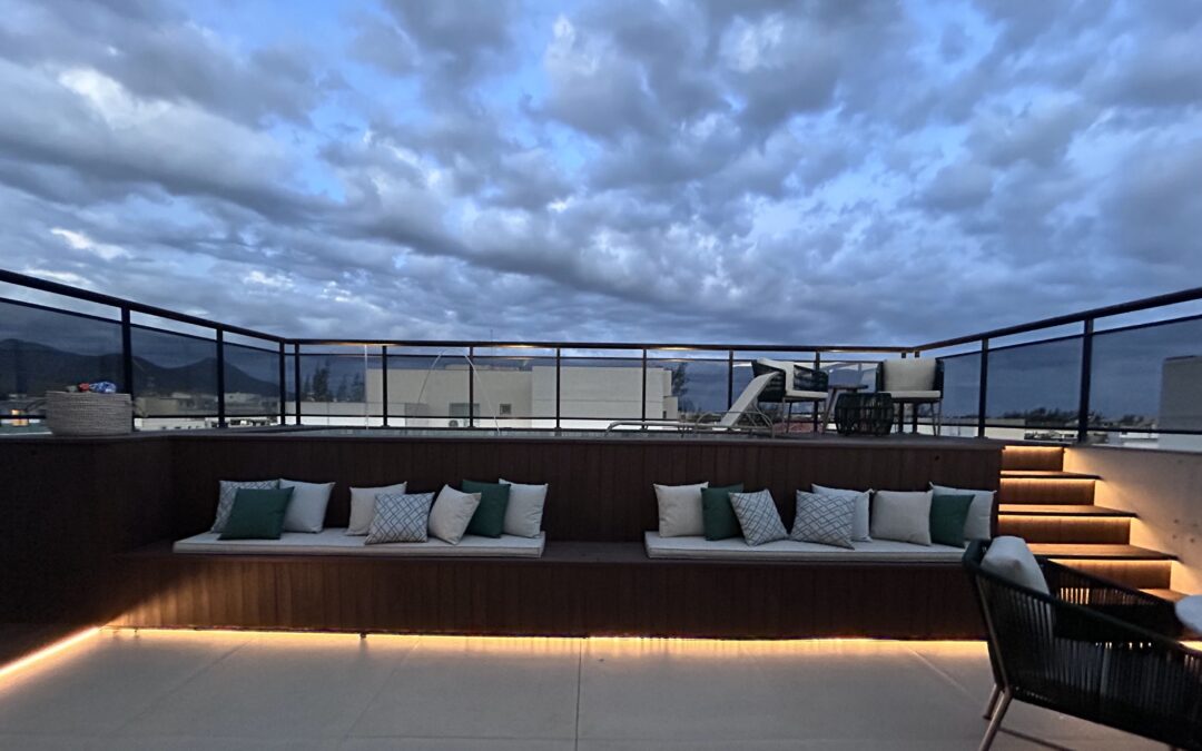 Deck de PVC: soluções modernas para áreas externas