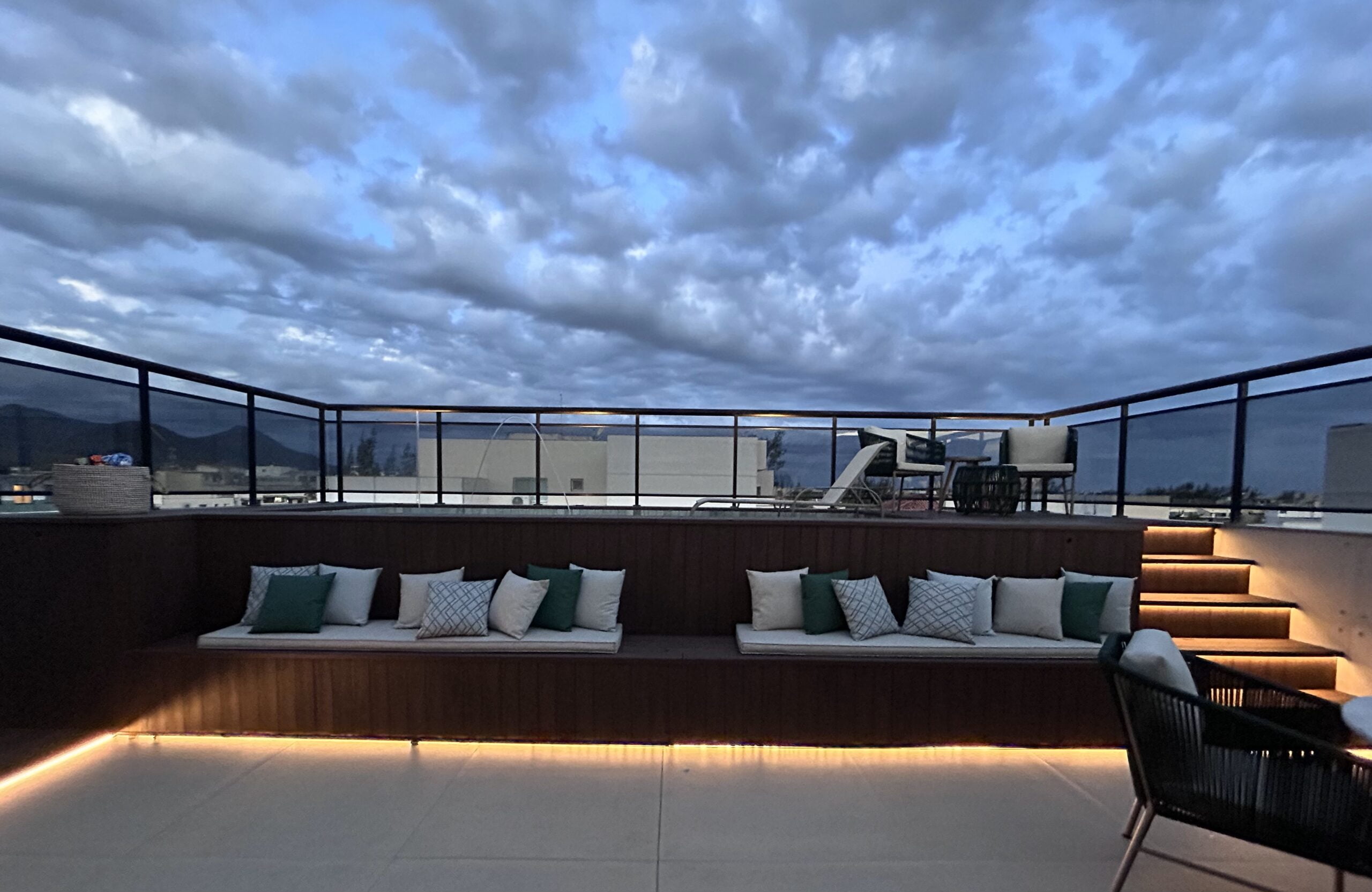 Blog 16 Deck de PVC: soluções modernas para áreas externas